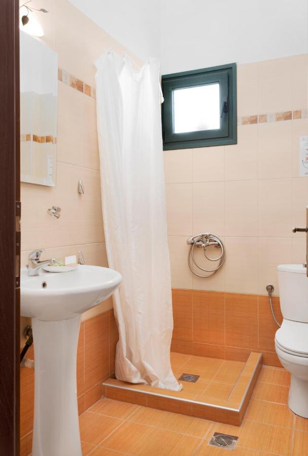 Hotel Limnaio Khrisokhórafa Exteriér fotografie